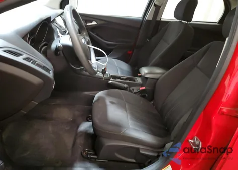 2015 Ford Focus Se z USA, uszkodzony, nr VIN 1FADP3F20FL205273